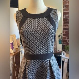 Adorable Fall to Winter Dress by Tabitha - SZ 4